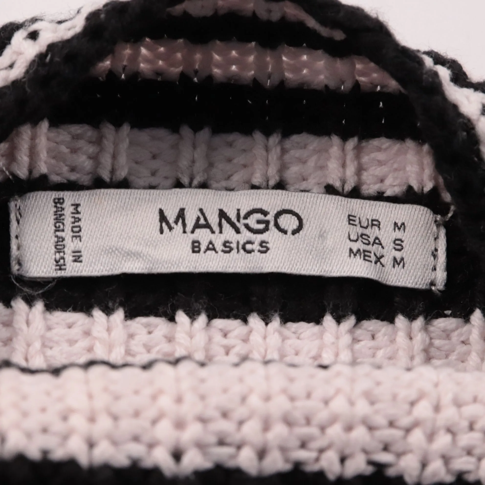 250105039-b